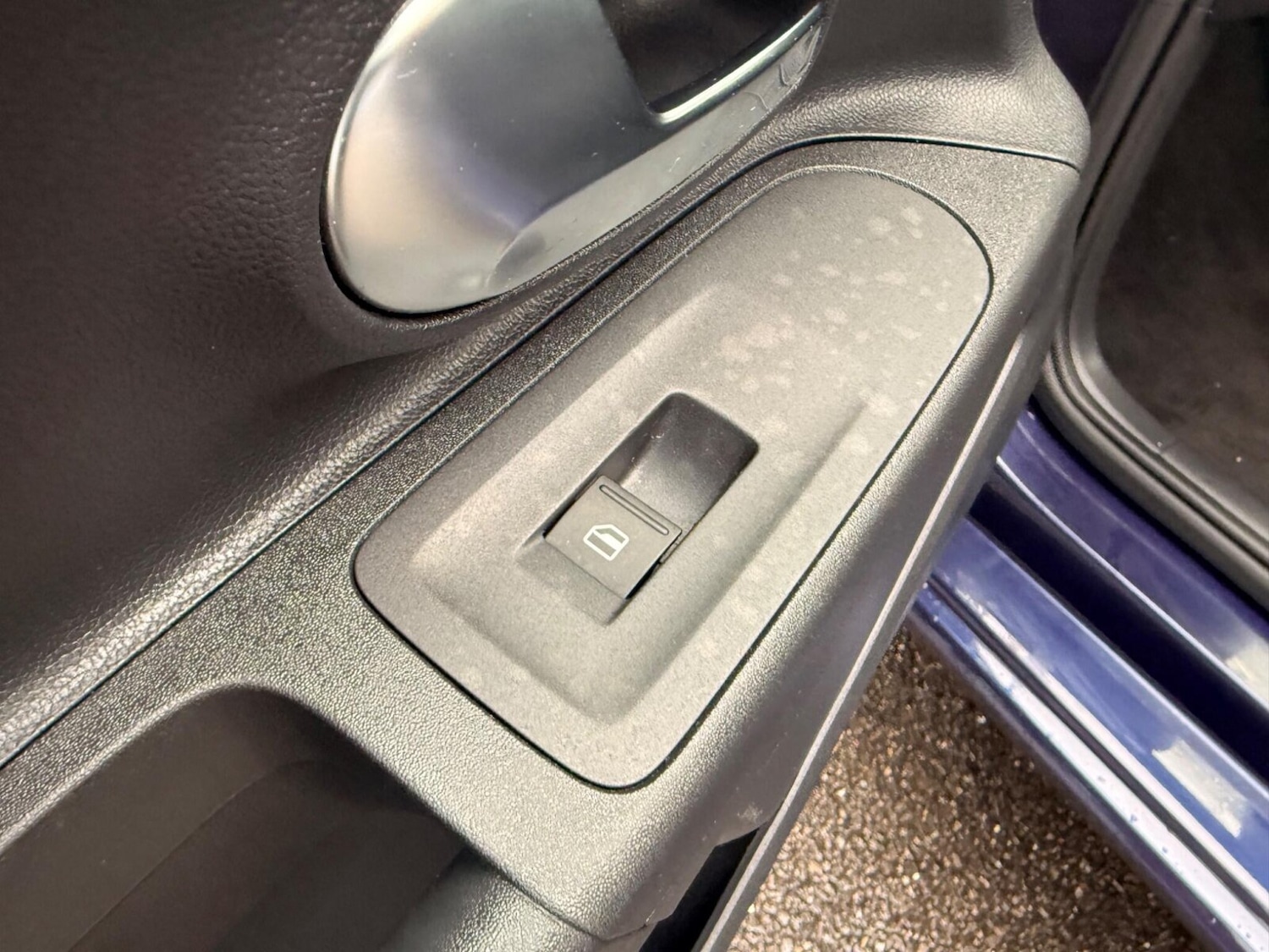 Used Volkswagen up! 2017 for sale - 77560694: Photo 24