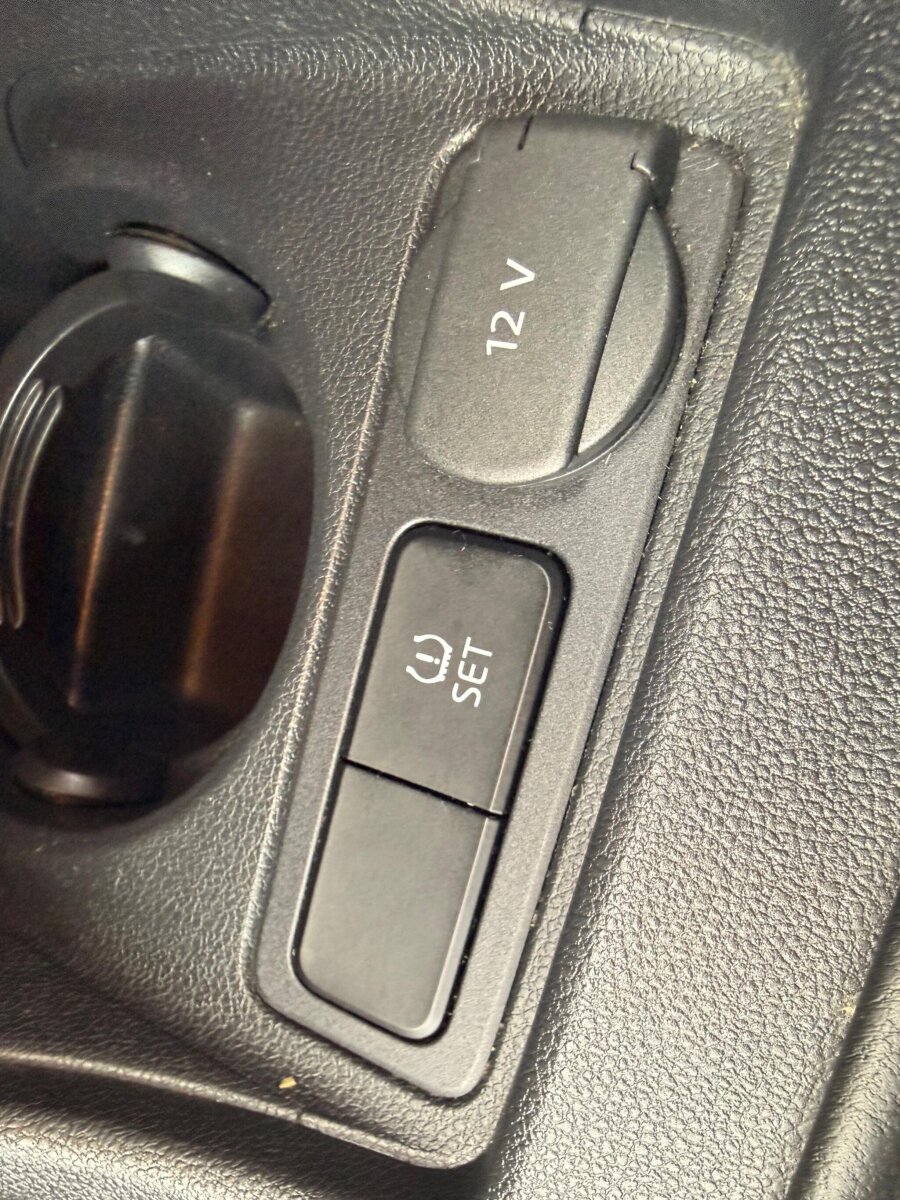 Used Volkswagen up! 2017 for sale - 77560694: Photo 25