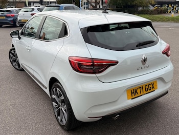 Used Renault Clio 2021 for sale - 76681336: Photo