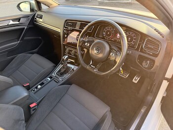 Used Volkswagen Golf 2017 for sale - 76673657: Photo