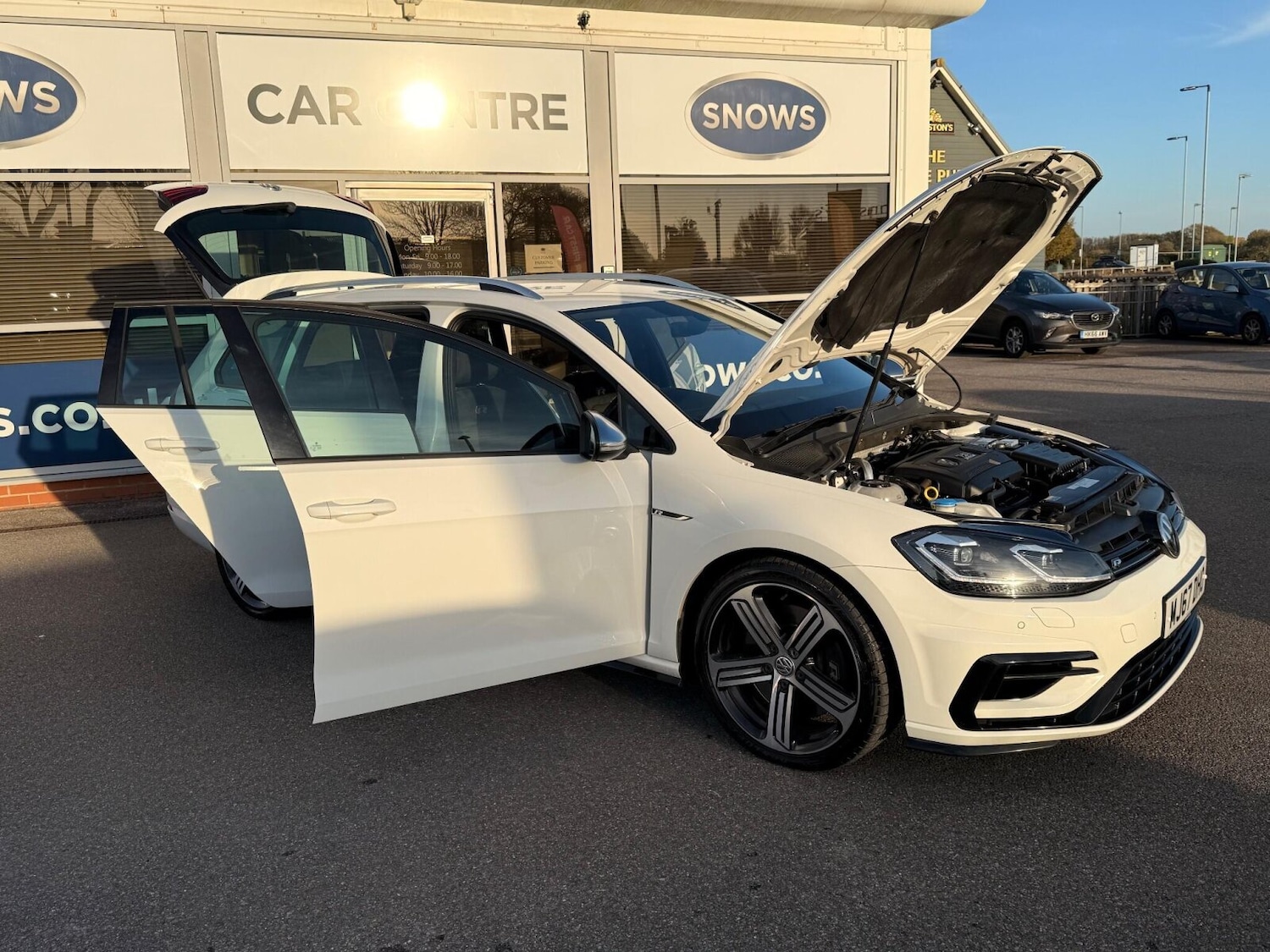 Used Volkswagen Golf 2017 for sale - 76673657: Photo 5