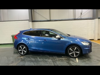 Used Volvo V40 2019 for sale - 78722816: Photo