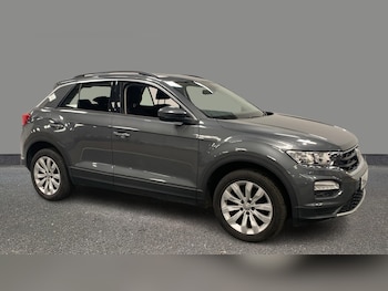 Used Volkswagen T-Roc 2018 for sale - 78616106: Photo