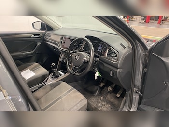 Used Volkswagen T-Roc 2018 for sale - 78616106: Photo