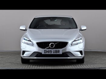 Used Volvo V40 2019 for sale - 78800802: Photo