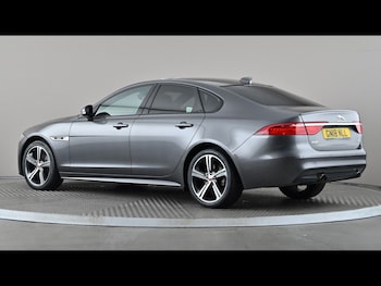 Used Jaguar XF 2018 for sale - 79272911: Photo