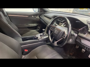 Used Honda Civic 2019 for sale - 78739256: Photo