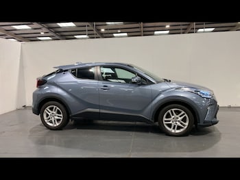 Used Toyota C-HR 2023 for sale - 78632981: Photo