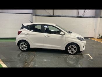 Used Hyundai i10 2023 for sale - 78852318: Photo