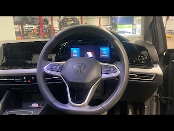 Used Volkswagen Golf 2024 for sale - 78739342: Photo