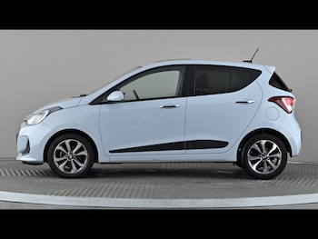 Used Hyundai i10 2018 for sale - 79211209: Photo