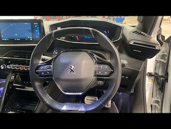 Used Peugeot 2008 2023 for sale - 78668682: Photo
