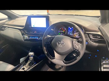 Used Toyota C-HR 2023 for sale - 78876074: Photo