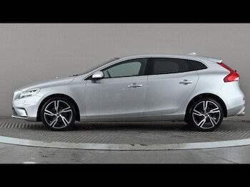 Used Volvo V40 2016 for sale - 78699303: Photo