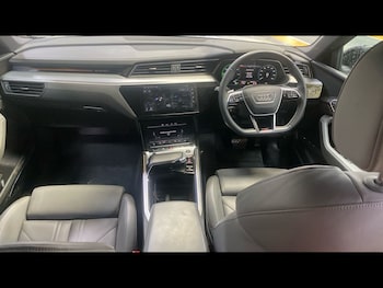 Used Audi e-tron 2023 for sale - 78629124: Photo