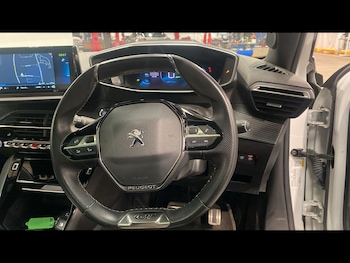 Used Peugeot 2008 2023 for sale - 78659510: Photo
