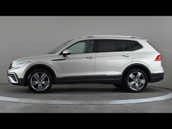 Used Volkswagen Tiguan Allspace 2023 for sale - 79606277: Photo