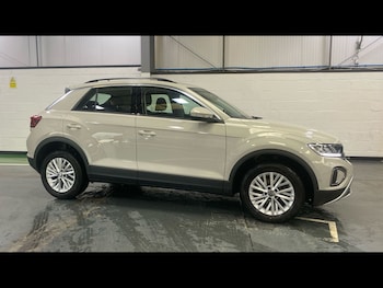 Used Volkswagen T-Roc 2023 for sale - 78956408: Photo