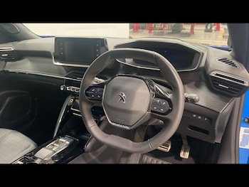 Used Peugeot 2008 2023 for sale - 78732805: Photo