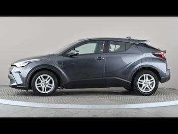 Used Toyota C-HR 2023 for sale - 79381452: Photo