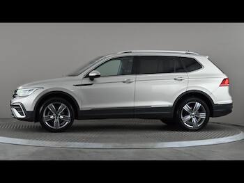Used Volkswagen Tiguan Allspace 2023 for sale - 79636901: Photo