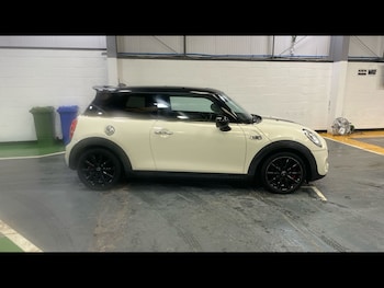 Used MINI Hatch 2016 for sale - 78802500: Photo