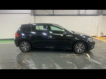 Used Volkswagen Golf 2018 for sale - 78888454: Photo