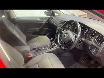 Used Volkswagen Golf 2018 for sale - 78802354: Photo