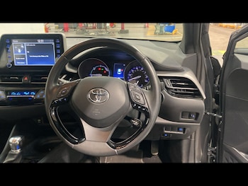 Used Toyota C-HR 2022 for sale - 78633024: Photo
