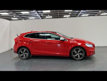 Used Volvo V40 2017 for sale - 78673701: Photo