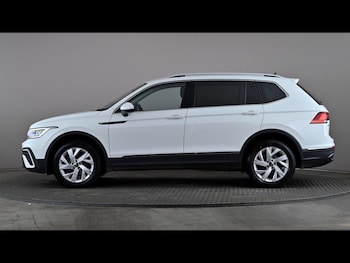 Used Volkswagen Tiguan Allspace 2023 for sale - 79198091: Photo