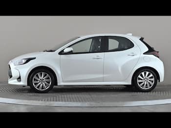 Used Toyota Yaris 2023 for sale - 79649248: Photo