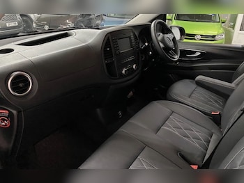 Used Mercedes-Benz Vito 2018 for sale - 77766491: Photo