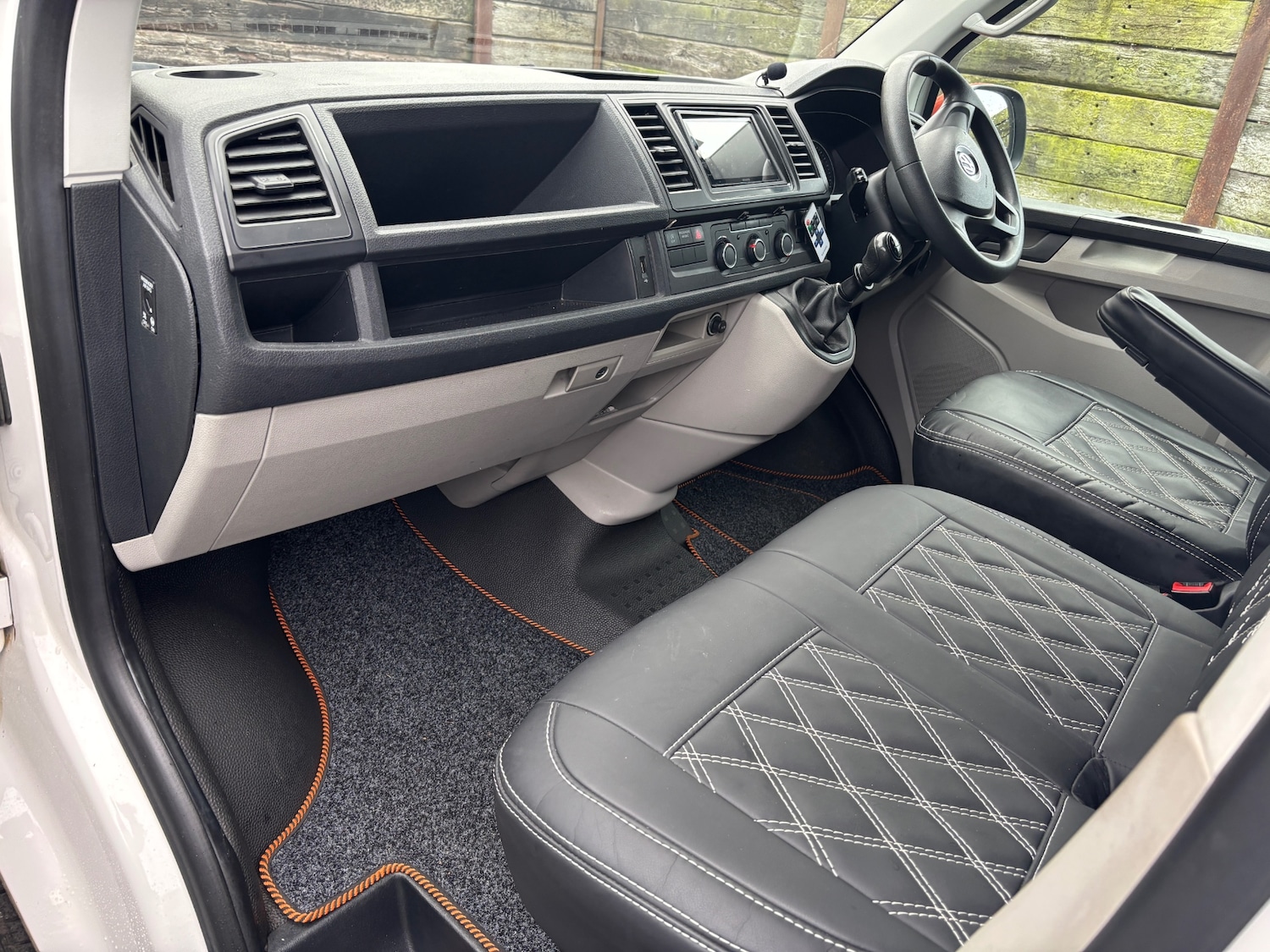 Used Volkswagen Transporter 2017 for sale - 76545509: Photo 14