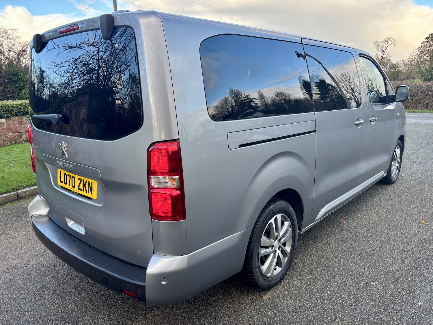 Used Peugeot Traveller 2021 for sale - 76557034: Photo 3