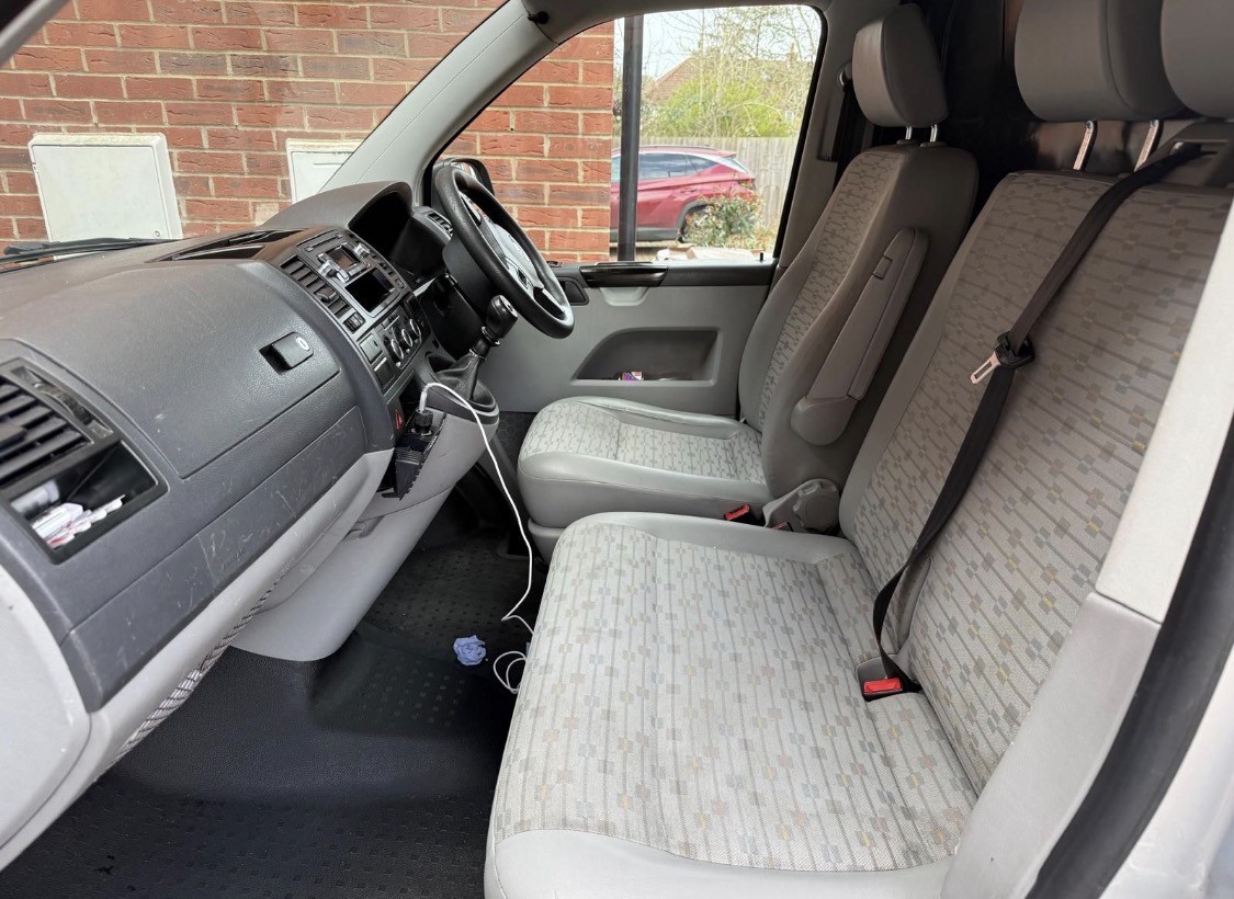 Used Volkswagen Transporter 2013 for sale - 77766372: Photo 2