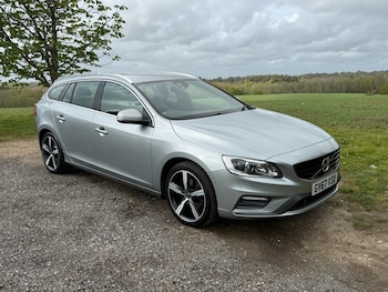 Used Volvo V60 2017 for sale - 78271949: Photo