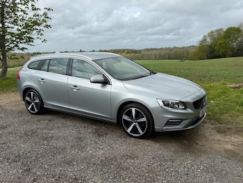 Used Volvo V60 2017 for sale - 78271949: Photo