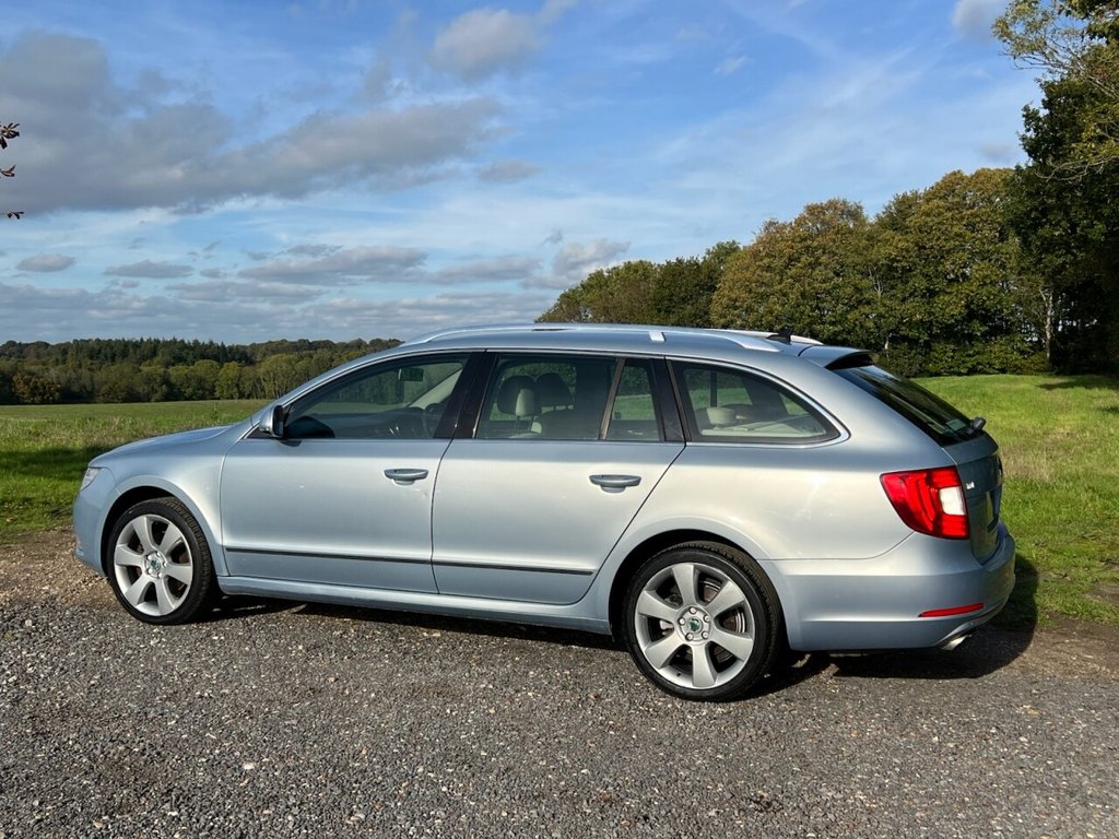 Used Skoda Superb 2010 for sale - 76791618: Photo 16