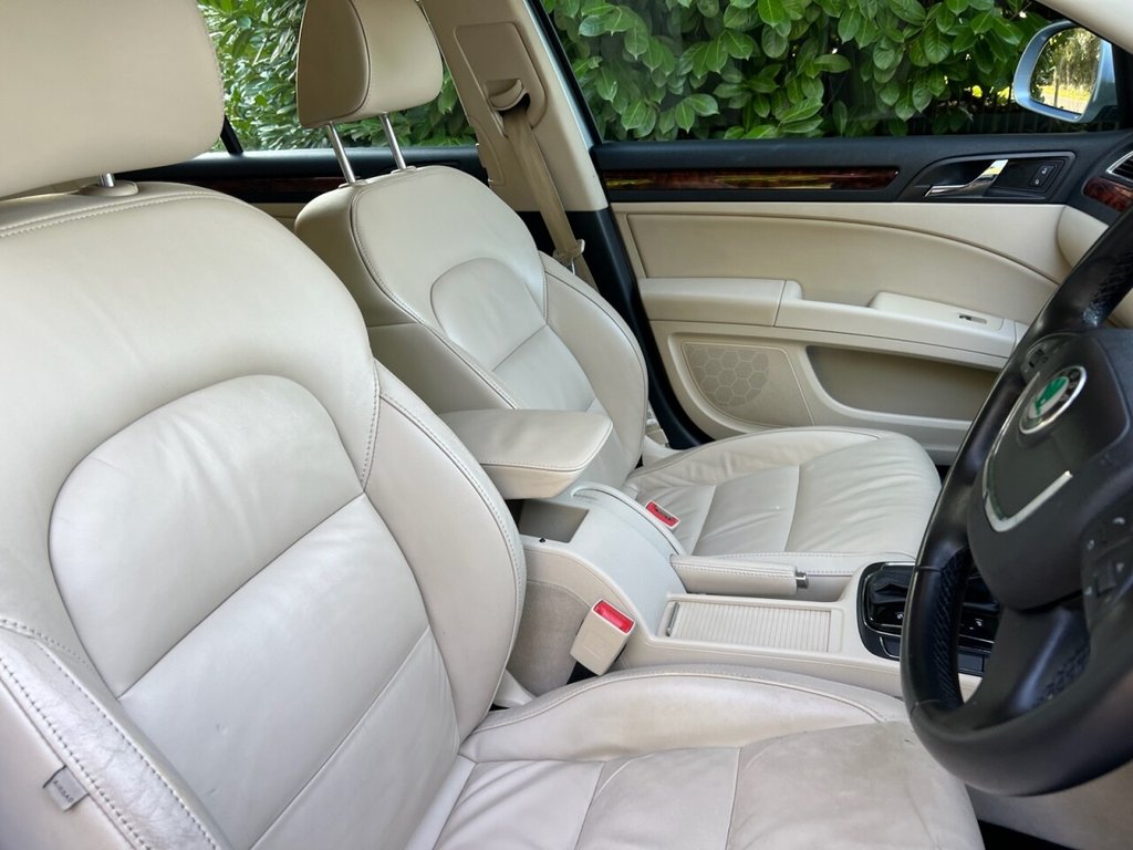 Used Skoda Superb 2010 for sale - 76791618: Photo 34