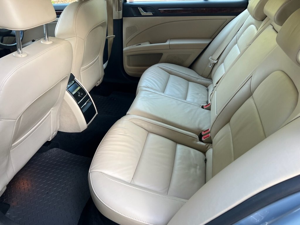 Used Skoda Superb 2010 for sale - 76791618: Photo 38