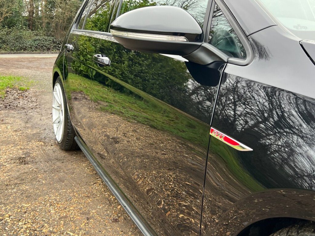 Used Volkswagen Golf 2017 for sale - 77037944: Photo 33