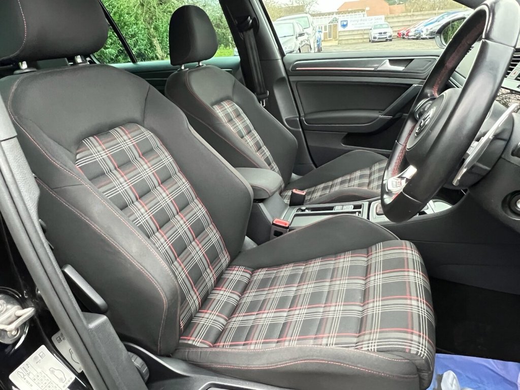 Used Volkswagen Golf 2017 for sale - 77037944: Photo 39