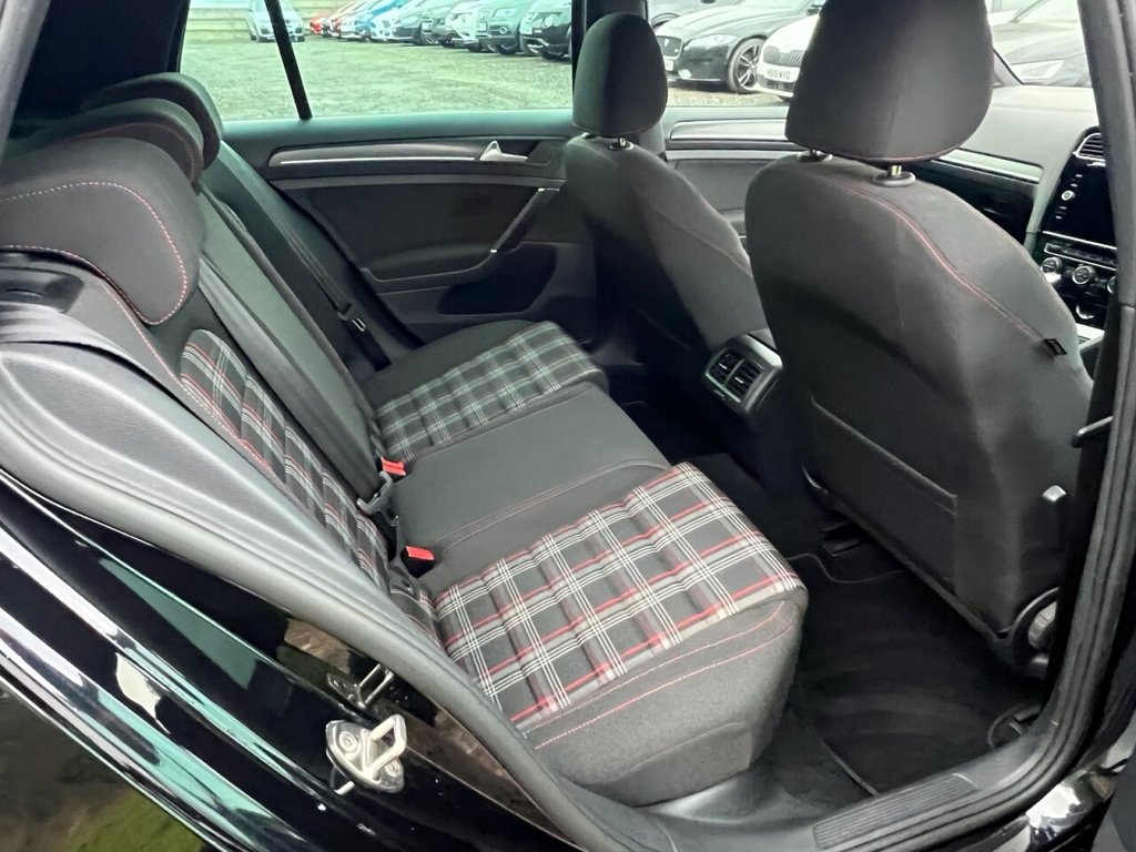 Used Volkswagen Golf 2017 for sale - 77037944: Photo 40