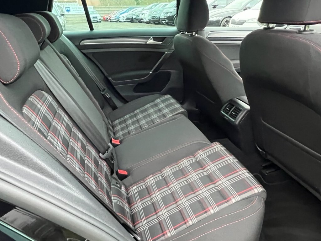 Used Volkswagen Golf 2017 for sale - 77037944: Photo 41