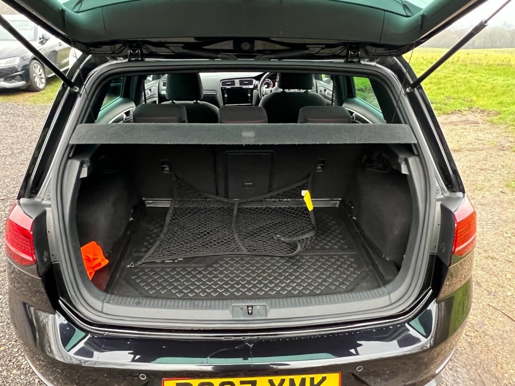 Used Volkswagen Golf 2017 for sale - 77037944: Photo 43