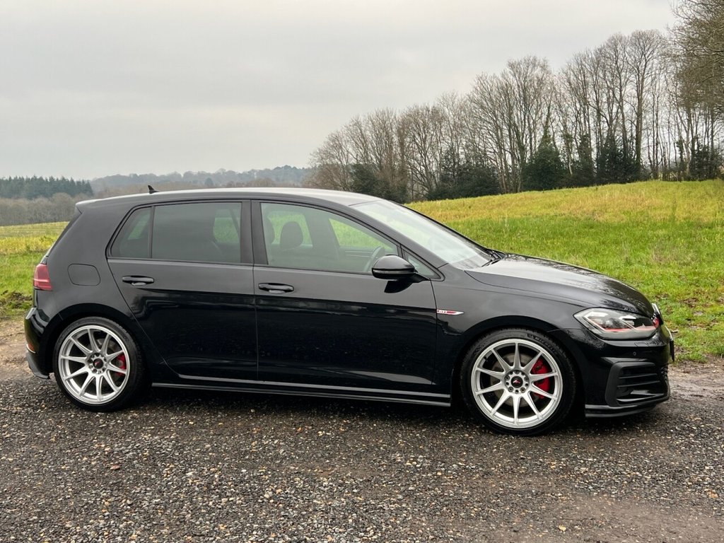 Used Volkswagen Golf 2017 for sale - 77037944: Photo 6