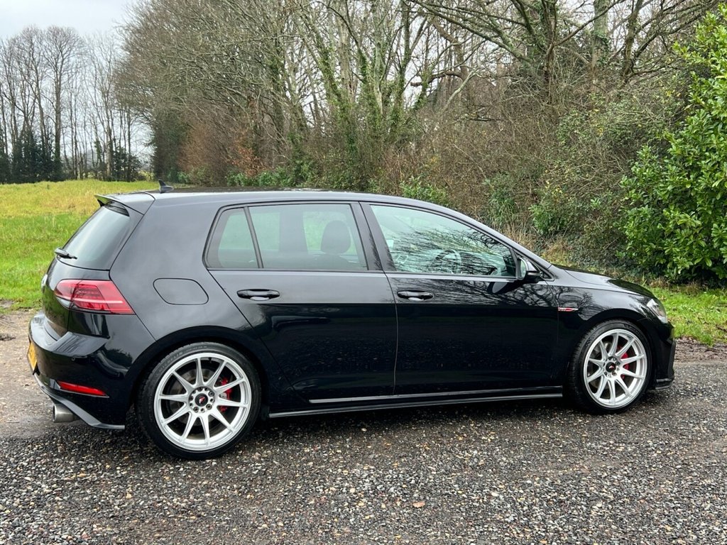 Used Volkswagen Golf 2017 for sale - 77037944: Photo 8