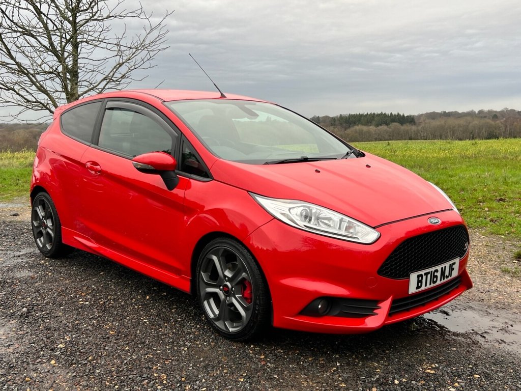 Used Ford Fiesta 2016 for sale - 76883794: Photo 2