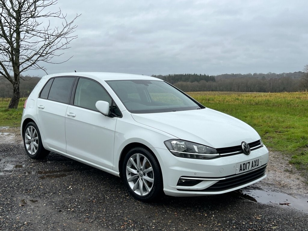 Used Volkswagen Golf 2017 for sale - 77276480: Photo 2
